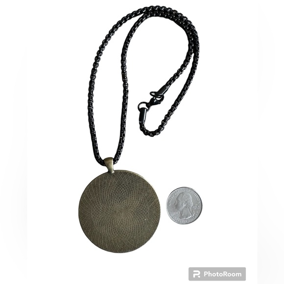 Ring Tailed Lemur LG handpainted pendant on chain OOAK primates monkeys apes - Picture 3 of 3